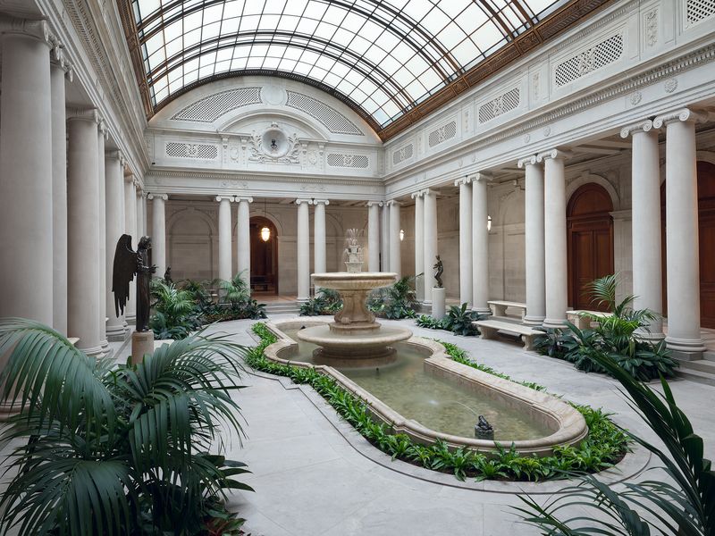 Louis Vuitton Turns Manhattan’s Upper East Side Into Fashion’s Most Exclusive Runway